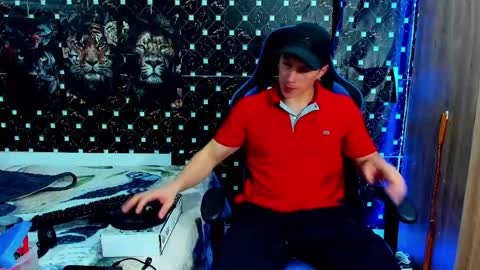 Snapshot of javiersexymann chatting on 05-26-26, 04:41 Javier online show from 05-26-26, 04:41