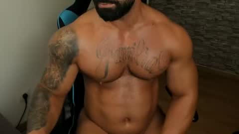 Snapshot of jaxonhunk chatting on 06-11-26, 12:32 JaxonHunk online show from 06-11-26, 12:32