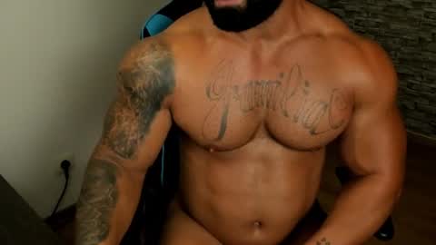 Snapshot of jaxonhunk chatting on 07-27-26, 08:38 JaxonHunk online show from 07-27-26, 08:38