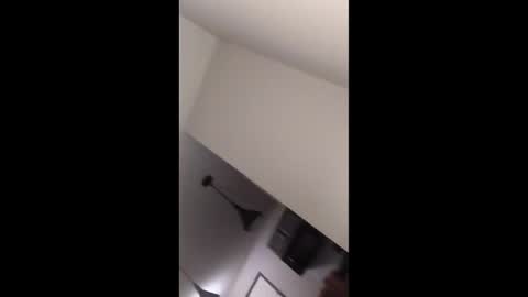 Snapshot of jaxsplitsmoonzplaythang chatting on 11-17-25, 09:59 Dicky Down online show from 11-17-25, 09:59