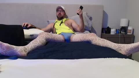 Snapshot of jaxxxspade chatting on 10-15-25, 05:40 Jaxxx Spade online show from 10-15-25, 05:40