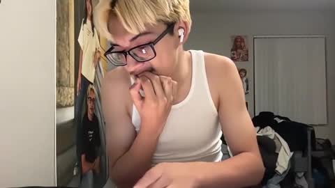 jay10697 online show from 04-22-26, 05:10