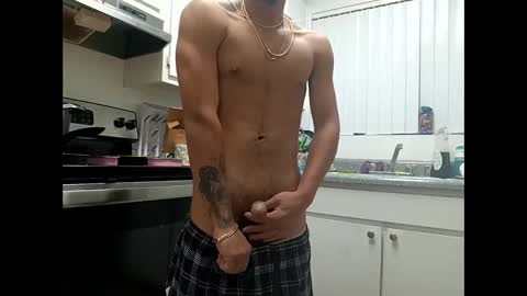 Snapshot of jay2solid08 chatting on 02-07-25, 01:22 j2solid online show from 02-07-25, 01:22