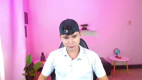 Snapshot of jay_cum18 chatting on 05-26-26, 01:40 Jay online show from 05-26-26, 01:40