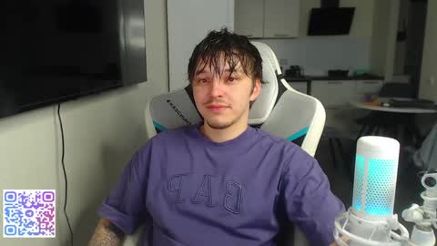 Snapshot of jayce_icestone chatting on 05-26-26, 02:46 Jayce online show from 05-26-26, 02:46