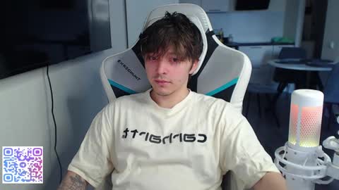 Snapshot of jayce_icestone chatting on 06-05-26, 01:50 Jayce online show from 06-05-26, 01:50