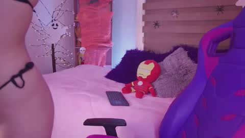 Snapshot of jayden_cournikovaa chatting on 10-22-25, 07:13 Jayen online show from 10-22-25, 07:13