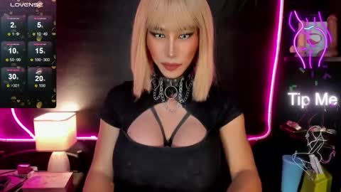 Snapshot of jayetan chatting on 04-12-26, 01:49 jayetan online show from 04-12-26, 01:49