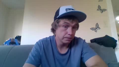 Snapshot of jayjay697 chatting on 12-12-24, 06:31 make me play online show from 12-12-24, 06:31