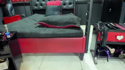 jaylen_bdsm online show from 03-26-26, 11:49