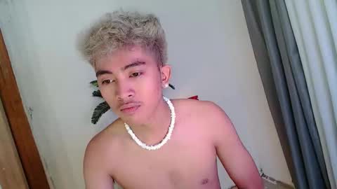 jaysee_hugecox online show from 04-18-26, 11:25