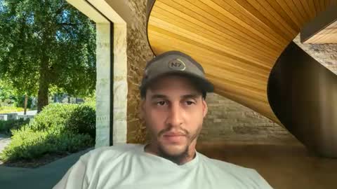 Snapshot of jaysmooth84 chatting on 11-27-25, 01:02 Jay online show from 11-27-25, 01:02