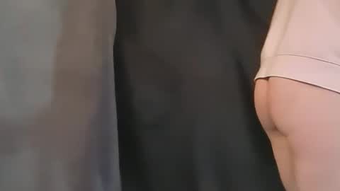 J online show from 10-28-25, 02:37