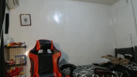 Snapshot of jazh21 chatting on 11-12-25, 03:51 jash online show from 11-12-25, 03:51