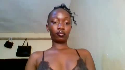 Snapshot of jazlyn_ari chatting on 07-18-26, 12:59 jazlyn_ari online show from 07-18-26, 12:59