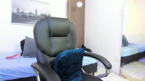 Jazmin online show from 07-27-26, 11:23