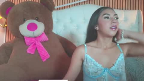 Jazmin online show from 10-20-25, 12:49