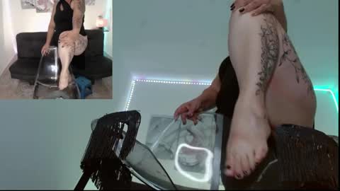 jazmin online show from 04-21-26, 01:53