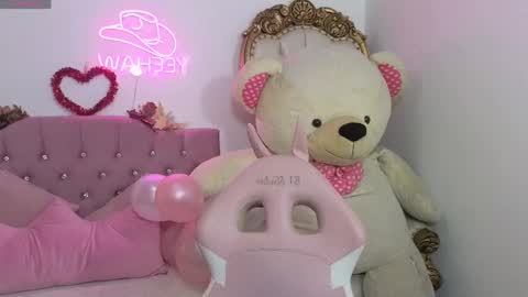 Jazmin  online show from 02-20-25, 07:30