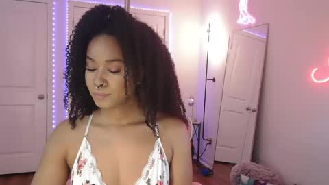 Snapshot of jazminefox chatting on 02-16-26, 06:04 Jazmine Fox online show from 02-16-26, 06:04