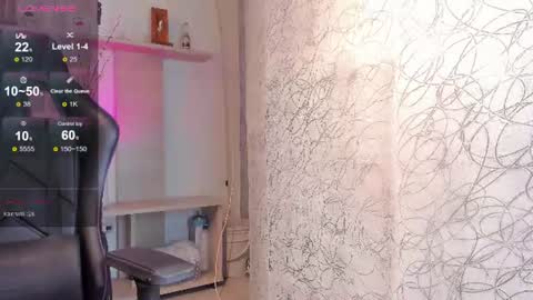Snapshot of jazminn_01 chatting on 07-17-26, 04:52 Jazmin online show from 07-17-26, 04:52