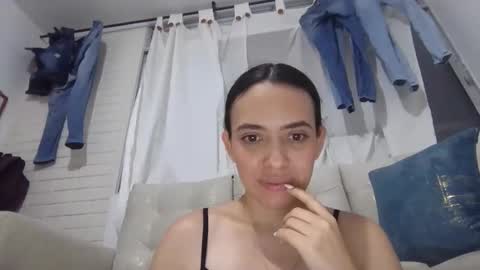 Snapshot of jazminojeda chatting on 05-17-26, 04:21 jazminojeda online show from 05-17-26, 04:21