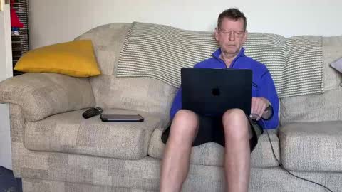 Snapshot of jcar57 chatting on 01-11-25, 11:12 Jon online show from 01-11-25, 11:12