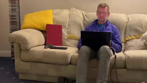 Snapshot of jcar57 chatting on 01-18-25, 10:39 Jon online show from 01-18-25, 10:39