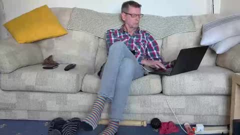 Snapshot of jcar57 chatting on 03-12-25, 03:07 Jon online show from 03-12-25, 03:07