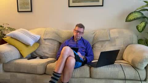 Snapshot of jcar57 chatting on 12-01-25, 03:06 Jon online show from 12-01-25, 03:06