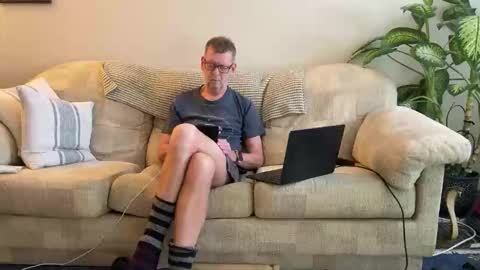 Snapshot of jcar57 chatting on 01-09-26, 10:51 Jon online show from 01-09-26, 10:51