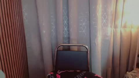 Snapshot of jclbabes chatting on 07-23-26, 01:58 vivian online show from 07-23-26, 01:58