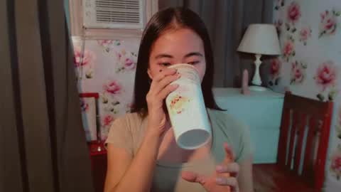 Snapshot of jclbabes chatting on 08-05-26, 02:03 vivian online show from 08-05-26, 02:03