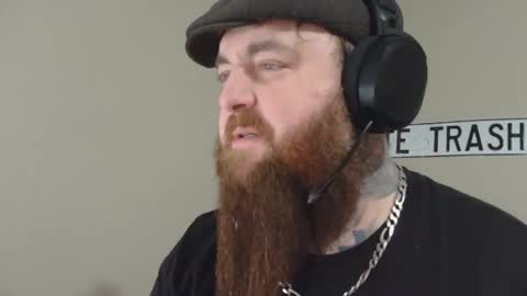 Snapshot of jcslayer88 chatting on 12-04-25, 05:17 Jack online show from 12-04-25, 05:17