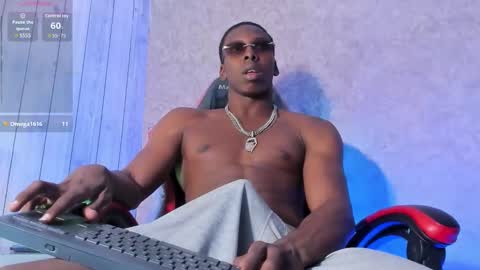 Snapshot of jd_thebaby chatting on 11-21-25, 01:32 jd thebaby online show from 11-21-25, 01:32