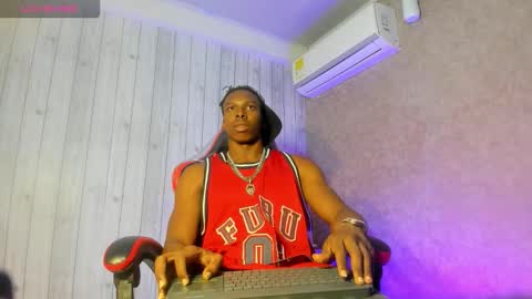 Snapshot of jd_thebaby chatting on 12-21-25, 08:05 jd thebaby online show from 12-21-25, 08:05