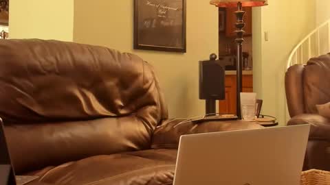 JDinEuless online show from 10-22-25, 05:13