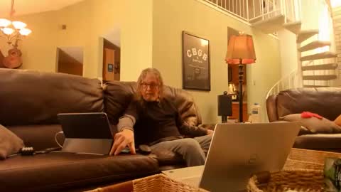 Snapshot of jdineuless chatting on 02-01-26, 05:44 JDinEuless online show from 02-01-26, 05:44