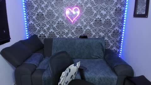 . Julianita y Valery . online show from 10-22-25, 02:56