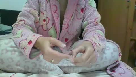 Snapshot of je_melody chatting on 02-10-25, 05:30 EJ Melody online show from 02-10-25, 05:30