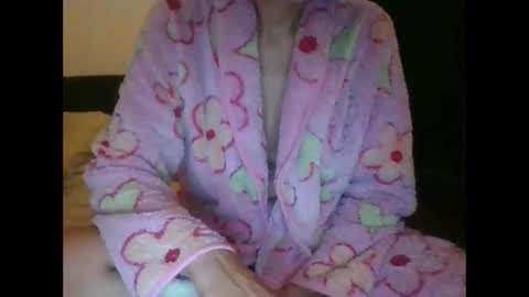 Snapshot of je_melody chatting on 11-01-25, 06:54 EJ Melody online show from 11-01-25, 06:54