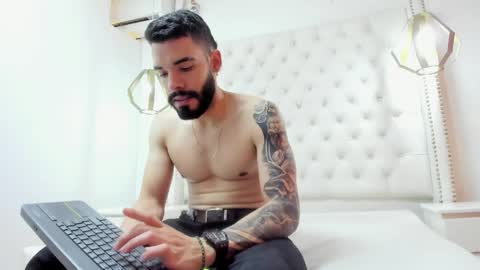 JEAN online show from 04-07-26, 08:09