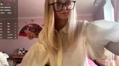 Snapshot of jeanadambach chatting on 07-25-26, 06:33 Jeanna online show from 07-25-26, 06:33