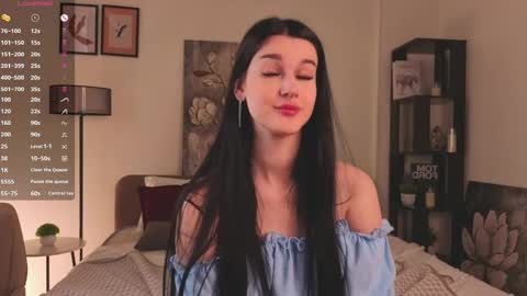 Snapshot of jeanettobie chatting on 05-19-26, 01:56 Lisa online show from 05-19-26, 01:56