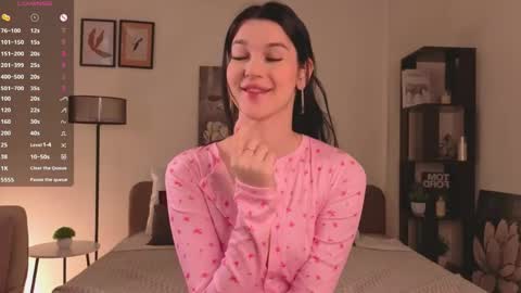 Snapshot of jeanettobie chatting on 05-23-26, 01:11 Lisa online show from 05-23-26, 01:11