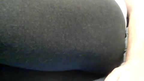 Snapshot of jeanlovesleggings chatting on 01-02-25, 06:01 Jean online show from 01-02-25, 06:01