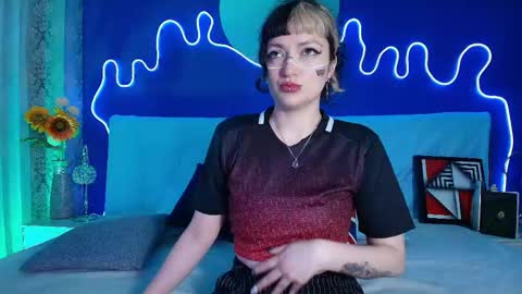 Jean online show from 05-08-26, 07:41