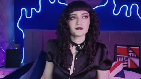 Jean online show from 06-23-26, 07:01