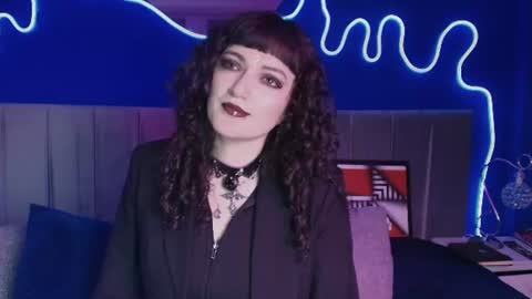 Jean online show from 06-25-26, 07:51