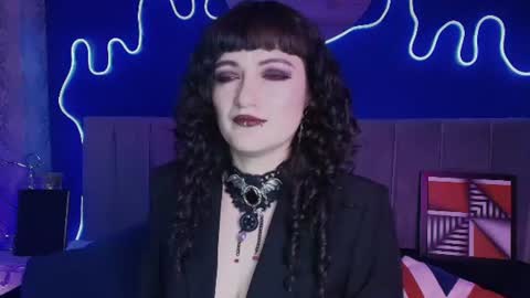 Jean online show from 07-21-26, 07:49